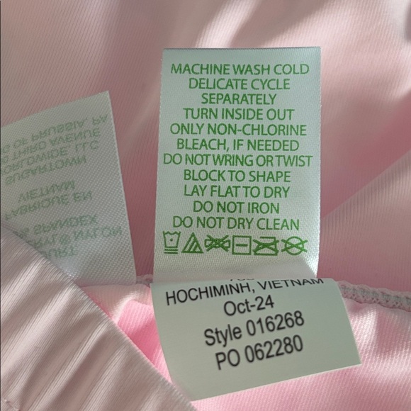 LILLY PULITZER Luxletic Meryl Light Pink Bike Shorts Size Medium - Picture 3 of 5